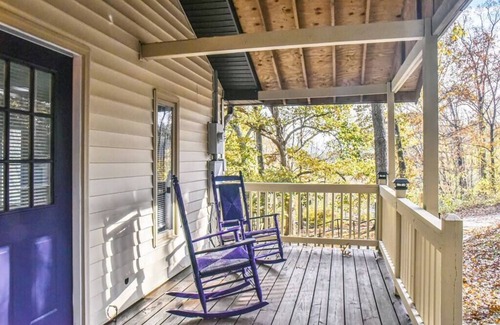 Skyland Apartment | Cozy Mountain Getaway - 15 min to DT