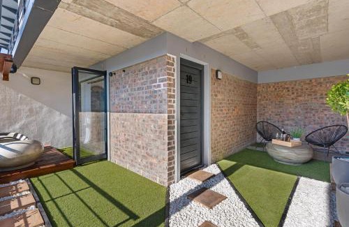 West Beach Apartment | Cozy Nest on White Soil!