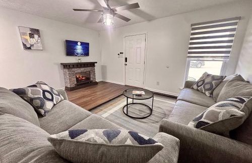 Pooler Apartment | Cozy New Modern On I-95