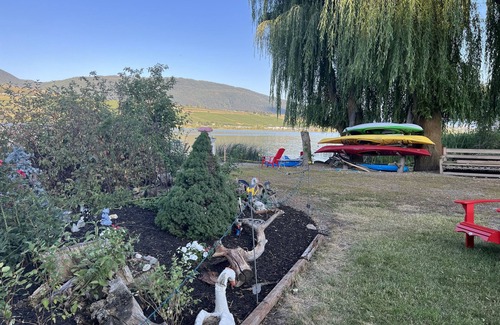 Vernon House | Cozy Nook on Swan Lake , Vernon, B.C.