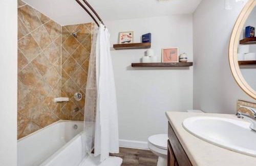 Clarksville Apartment | Cozy Oasis of Clarksville!