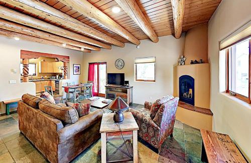 Taos House | Cozy Oasis Unit 16