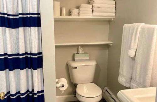 Ogunquit Apartment | Cozy Patio Suite/Heart of Ogt/Perfect for Couples