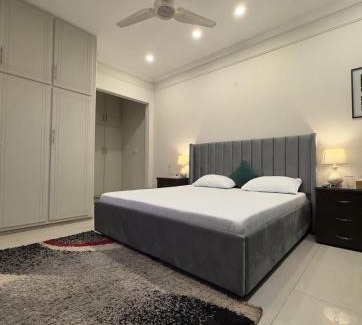 Faisalabad House | Cozy & Peaceful Rooms Near Lyallpur Galleria