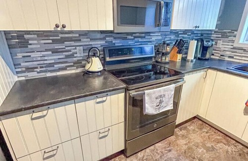 Okanagan-Similkameen House | Cozy Penticton Townhome with Private Yard