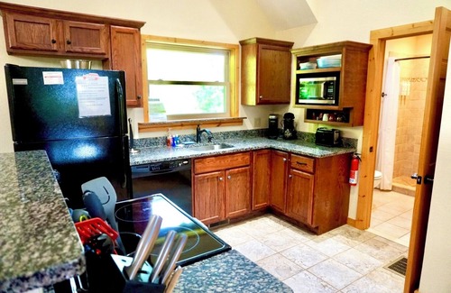 Waynesville Cottage | Cozy Pet-Friendly Retreat | Views & Fire Pit Fun