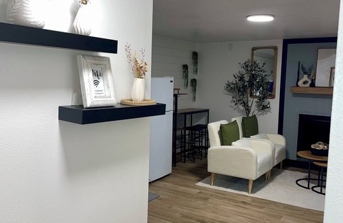 Des Moines Apartment | Cozy PNW MIL Suite