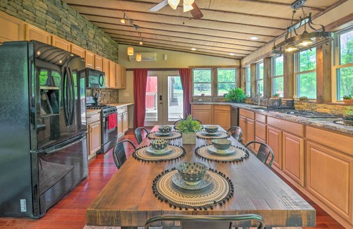 Albrightsville Cottage | Cozy Poconos Cottage w/Hot Tub Near Lake Harmony!