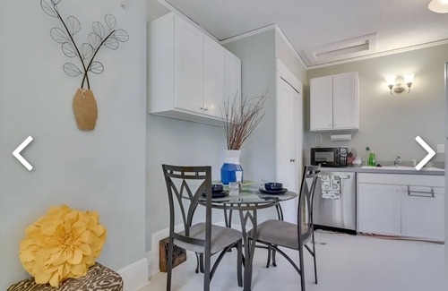 Hollywood District House | Cozy Portland Retreat in the heart of Hollywood District