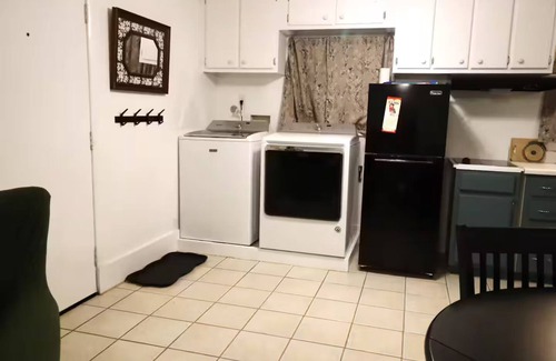 Southeast Pensacola Cottage | Cozy & Private Cottage - Perfect for Two