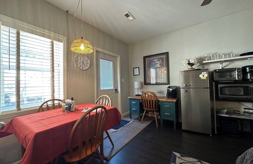 Northeast Raleigh Apartment | Cozy Private Guest House near Neuse River, Pet-Friendly!