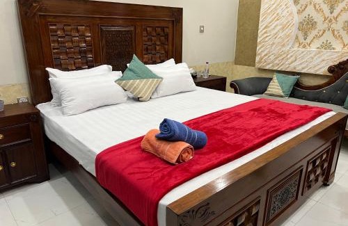 Mirpur Bed & Breakfast | Cozy Private Rooms in Guest House in Citi Housing Jhelum, Satellite Town Jhelum