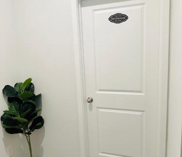 Summit Station House | Cozy Queen Size Bedroom