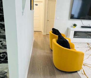 Summit Station House | Cozy Queen Size Bedroom