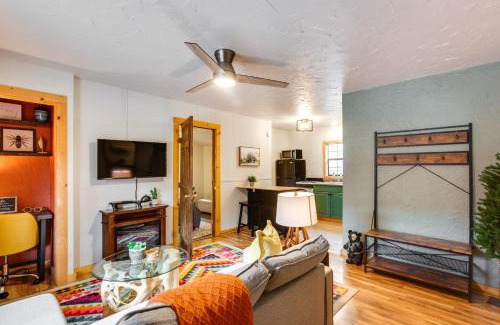 Red River House | Cozy Red River Getaway - Walk to Main Street