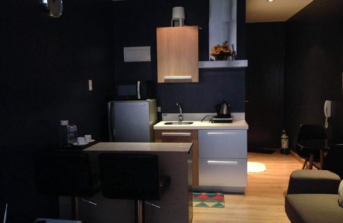 Valenzuela Apartment | Cozy Relaxing Studio Heart of Makati. 54F FASTWI-FI