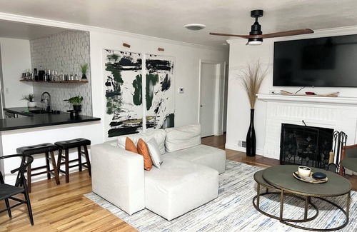 West University House | Cozy Reno NV House by DT & UNR w/pool table