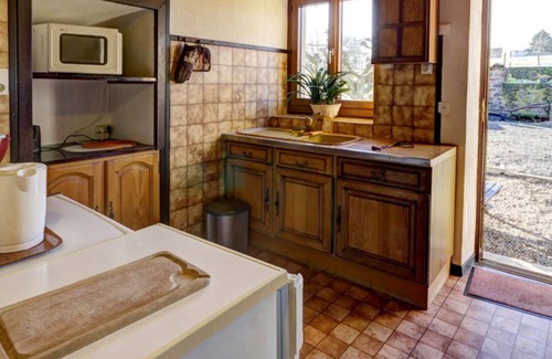 Saint-Chamond Cottage | Cozy rental for nature lovers and family-friendly hiking experiences