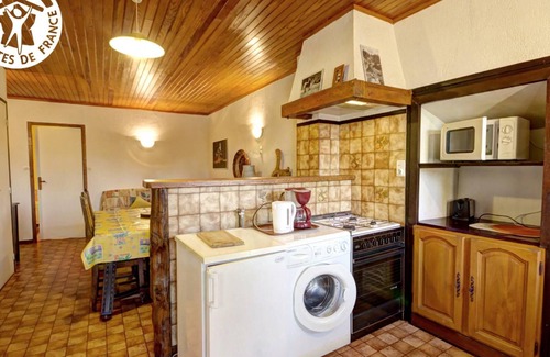 Saint-Chamond Cottage | Cozy rental for nature lovers and family-friendly hiking experiences