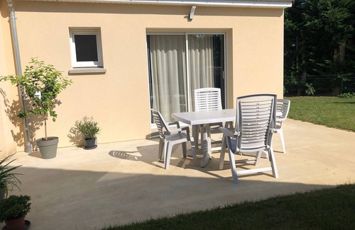 Saint-Georges-du-Bois Cottage | Cozy Retreat 10 min from Le Mans: Private Garden, BBQ, Tennis Nearby