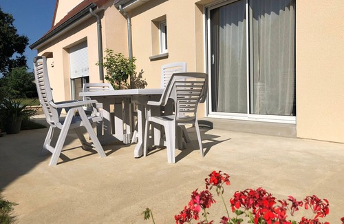 Saint-Georges-du-Bois Cottage | Cozy Retreat 10 min from Le Mans: Private Garden, BBQ, Tennis Nearby