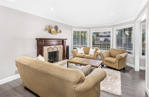 Fleetwood House | Cozy Retreat for Families and Friends.