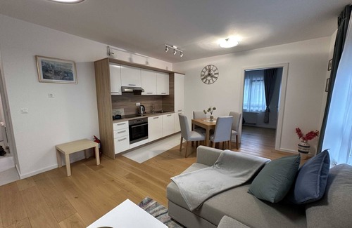 Krapinske Toplice Apartment | Cozy Retreat in Krapinske Toplice: Comfort and Prime Location with Pivate Parking - One Bedroom Apartment