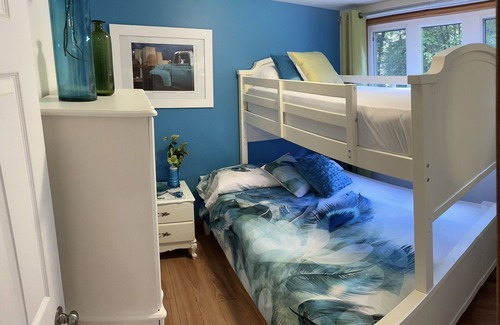 Gore Cottage | Cozy retreat in nature with all the comforts of home