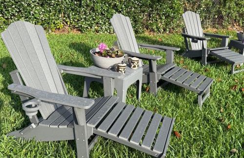 Brooksville Apartment | Cozy Retreat in the Heart of it all!