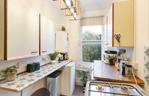 Munster Apartment | Cozy Retreat with a Balcony