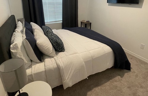 Northwest Orlando House | Cozy room at a brand new home