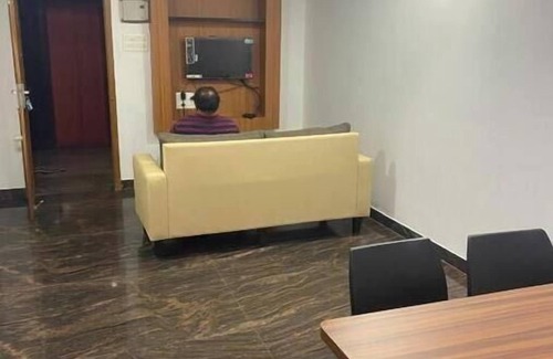 Dindigul House | Cozy Room in lovely Dindigul with AC, WiFi/Mymoon service apartment