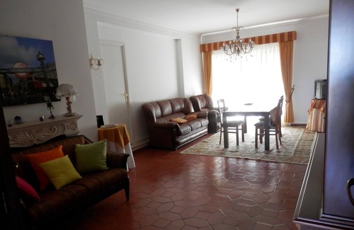Se Nova Apartment | Cozy room with balcony in Celas
