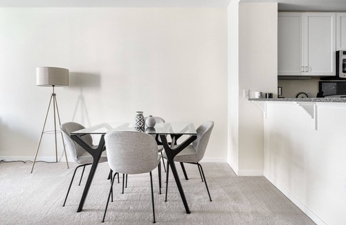 Santa Clara Apartment | Cozy Santa Clara 1BR w/Parking, Gym, walk to Groceries, by Blueground