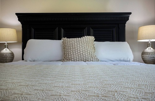 Heritage House | Cozy SeaWorld Lackland Fiesta