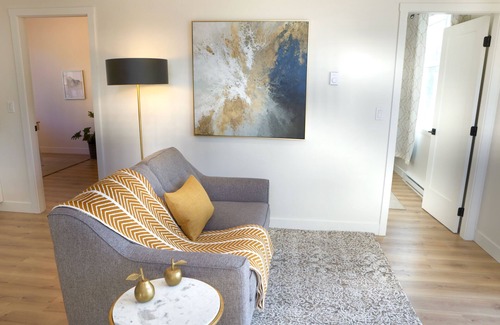 Shawnigan Lake Villa | Cozy Shawnigan Lake Carriage House