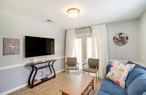 Shenandoah House | Cozy Shenandoah Home Less Than 2 Mi to The Woodlands Mall!