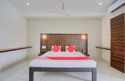 Kumbakonam Hotel | Cozy & Simple decorated Classic room in Kumbakonam
