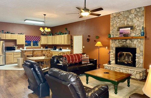 Red River House | Cozy Six Bedroom Home Red River, NM