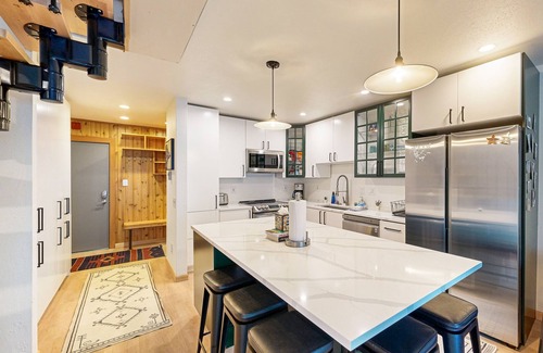 Alyeska House | Cozy ski in & ski out condo at the base of Alyeska Ski Resort