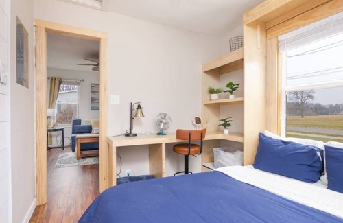 Johnston House | Cozy & Spacious 1 BR Home