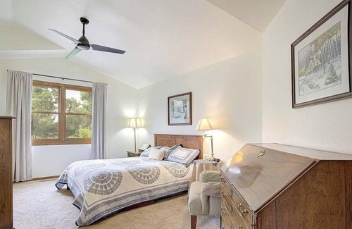 Fort Collins House | Cozy, spacious and centrally located family home, across from Golf Course