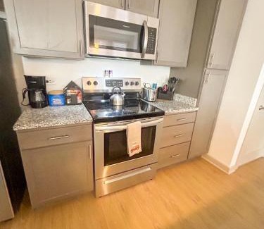 Shockoe Bottom Apartment | Cozy & Spacious Gem downtown Richmond, mins to VCU