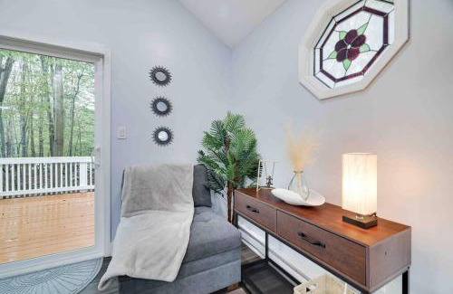 Tobyhanna House | Cozy, Spacious House *New*InTheCommunity+Fire Pit