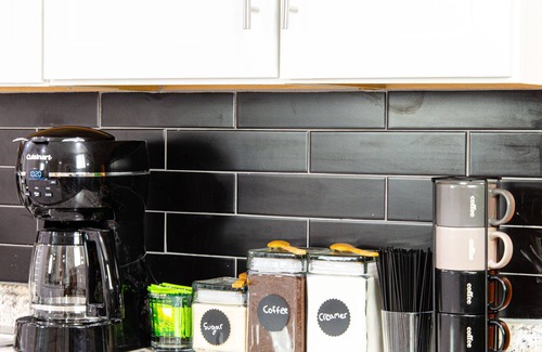 Atlanta House | Cozy, Spacious, Kings Beds, FREE Wi-Fi, FREE PKNG