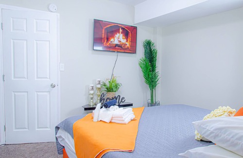 Atlanta House | Cozy, Spacious, Kings Beds, FREE Wi-Fi, FREE PKNG