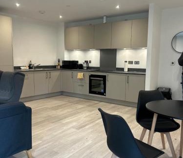 Thames Apartment | Cozy Stay