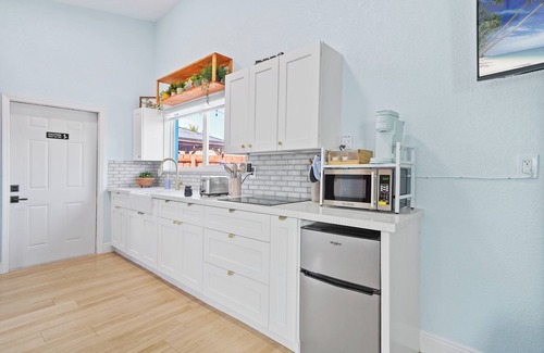 Miramar Apartment | Cozy Stay Near Hardrock Stadium Private Serene Backyard