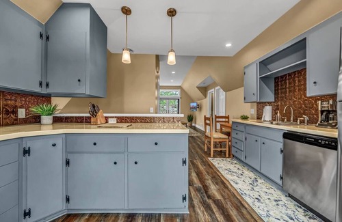 Amherst House | Cozy Studio 1 Bed + Sofa Bed Apt in Amherst