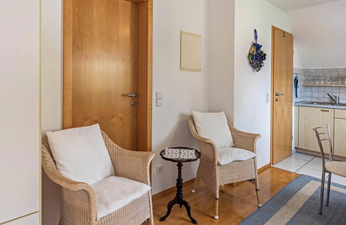 Radolfzell am Bodensee Apartment | Cozy Studio Apartment "Ingrid Heyes" with 3 DTV stars, Wi-Fi & Terrace